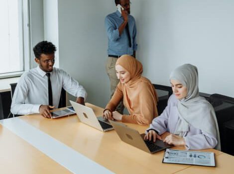 Consulting and Advisory Services in Muscat